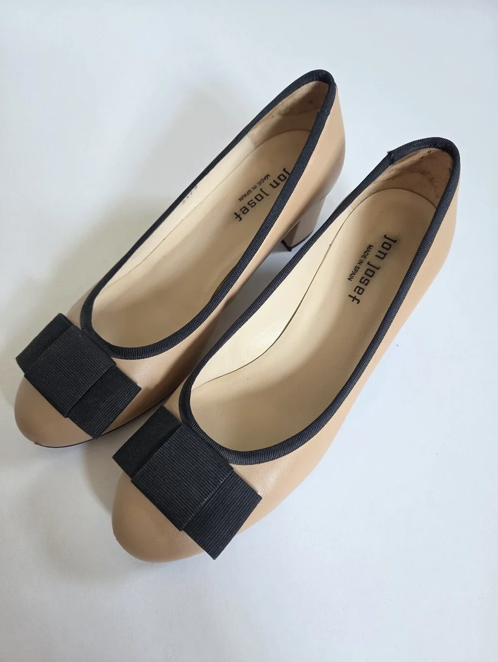 Jon Josef Debra Nude Black Bow Leather Mid Heel Pump block heel size 8.5